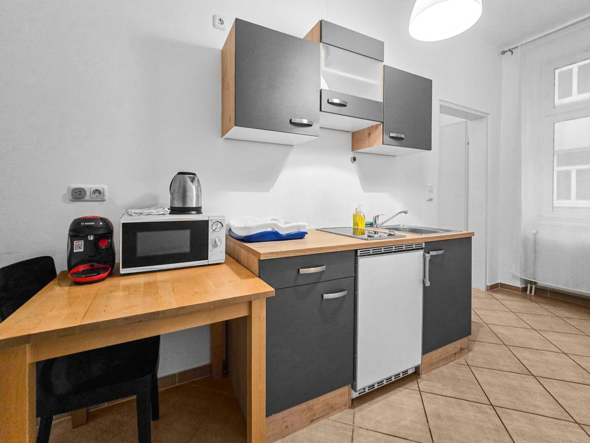 Modern Three-Bedroom, Triple King Beds Виена Екстериор снимка